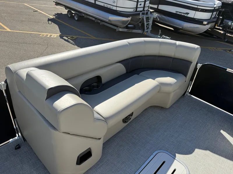 Slide: The Image of Premier 230 2023 - 21