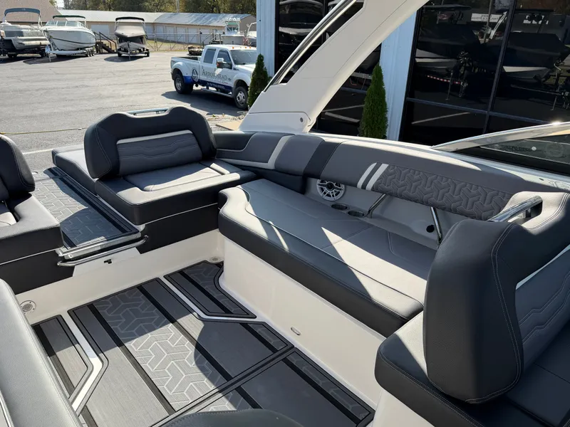 Slide: The Image of Regal LS9 2026 - 15