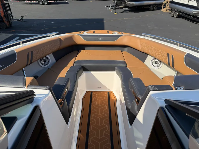 Slide: The Image of Regal LS9 Surf 2026 - 22