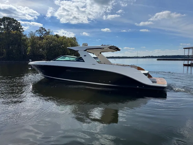 Slide: The Image of Sea Ray SLX 400 2018 - 2