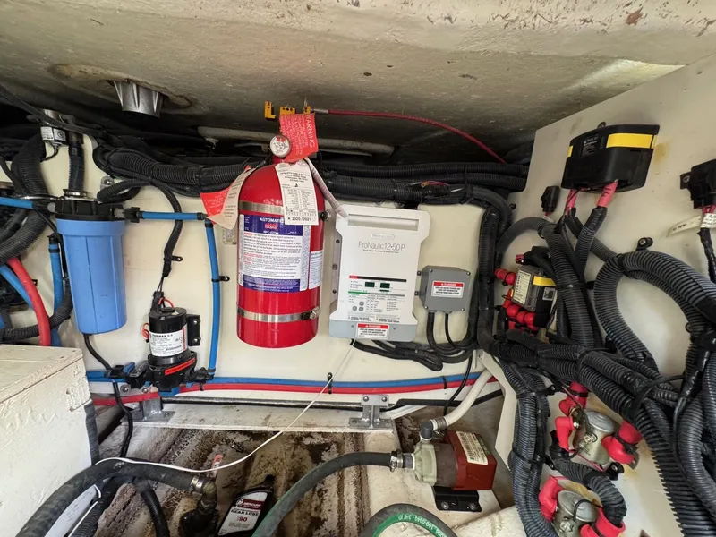 Slide: The Image of Sea Ray SLX 400 2018 - 21