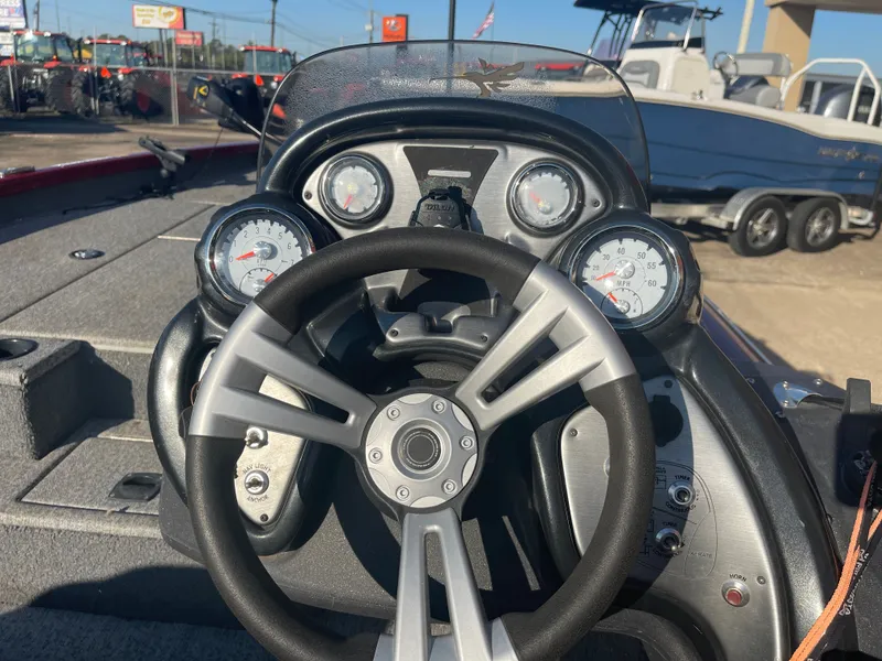 Slide: The Image of Tracker Pro Team 175 2022 - 11