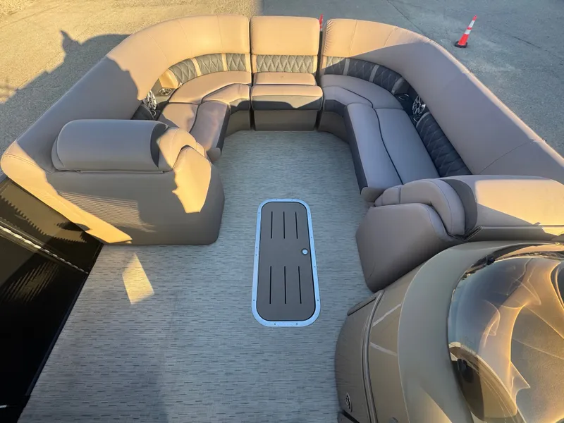 Slide: The Image of Bennington 25GBR ESP TRI 2018 - 25