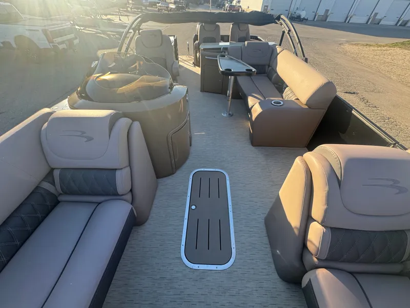 Slide: The Image of Bennington 25GBR ESP TRI 2018 - 6