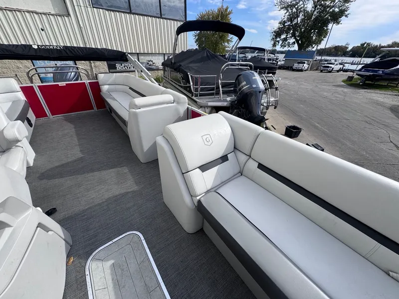 Slide: The Image of Sweetwater SW2286SB 2024 - 10