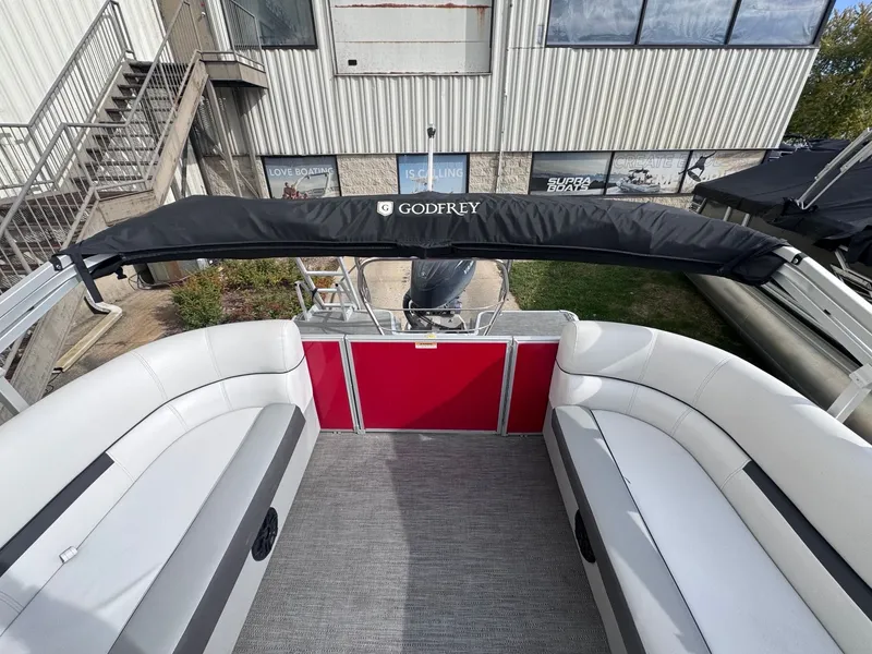 Slide: The Image of Sweetwater SW2286SB 2024 - 13