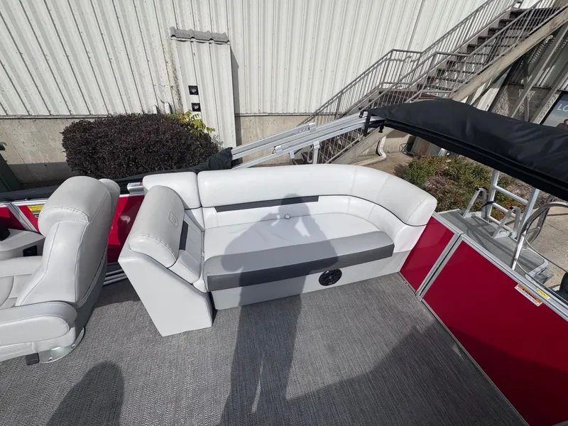 Slide: The Image of Sweetwater SW2286SB 2024 - 14