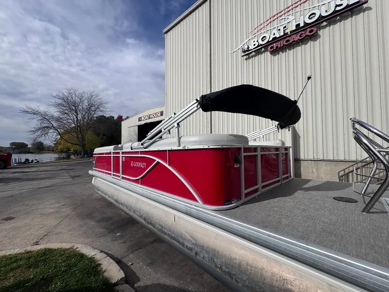 Slide: The Image of Sweetwater SW2286SB 2024 - 2