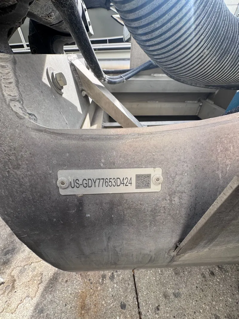 Slide: The Image of Sweetwater SW2286SB 2024 - 20