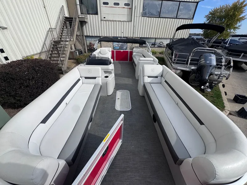 Slide: The Image of Sweetwater SW2286SB 2024 - 6