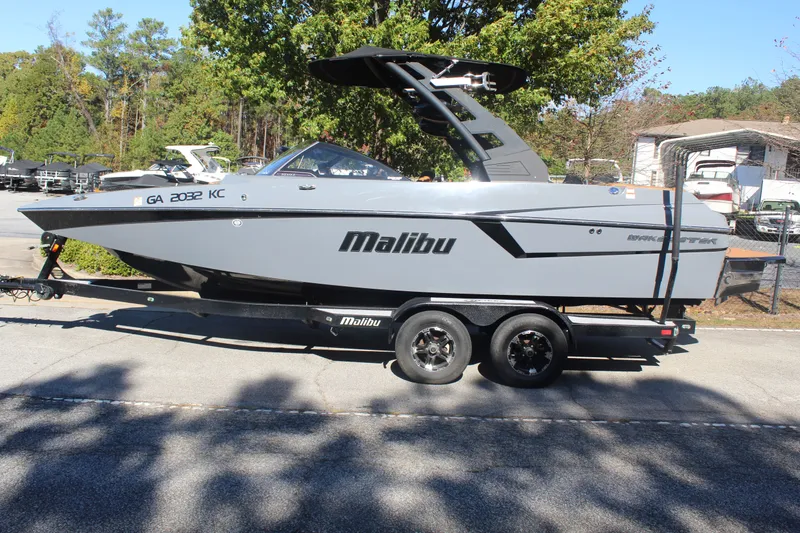 Slide: The Image of Malibu Wakesetter 22 MXZ 2019 - 1