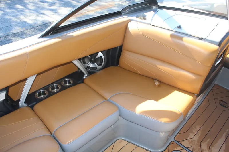 Slide: The Image of Malibu Wakesetter 22 MXZ 2019 - 11