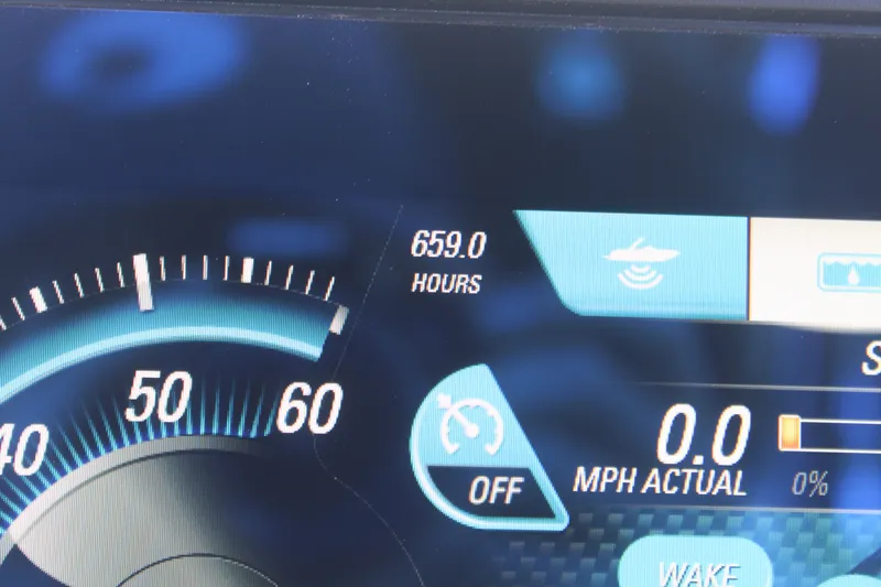 Slide: The Image of Malibu Wakesetter 22 MXZ 2019 - 19