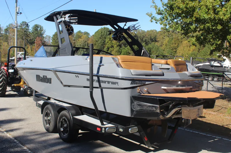 Slide: The Image of Malibu Wakesetter 22 MXZ 2019 - 3
