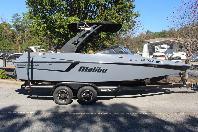 Slide: The Image of Malibu Wakesetter 22 MXZ 2019 - 6