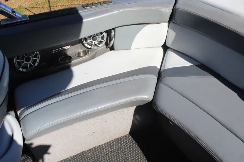 Slide: The Image of Supra 21 V 2010 - 14