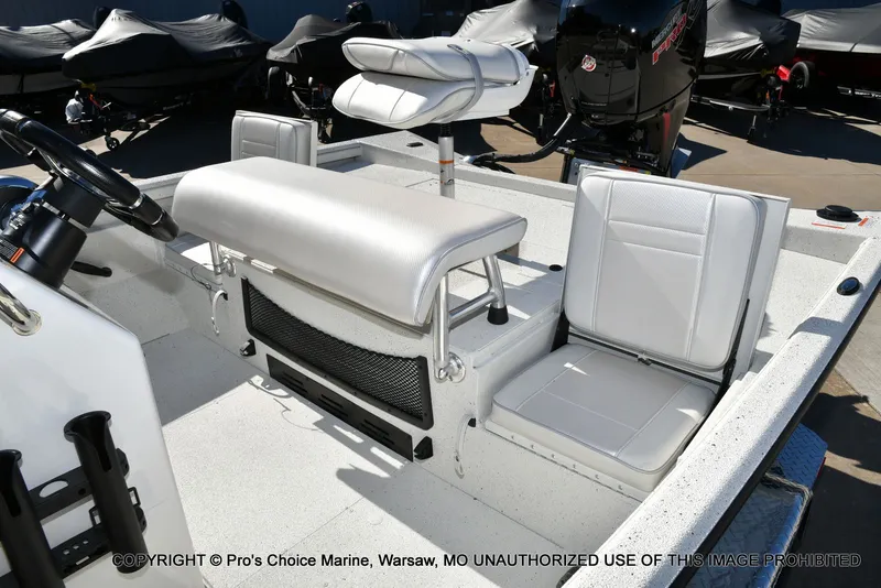 Slide: The Image of Ranger RB200 Cup w/150HP Mercury Pro-XS 2026 - 40
