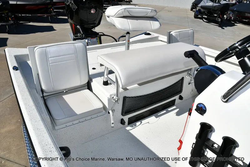 Slide: The Image of Ranger RB200 Cup w/150HP Mercury Pro-XS 2026 - 7