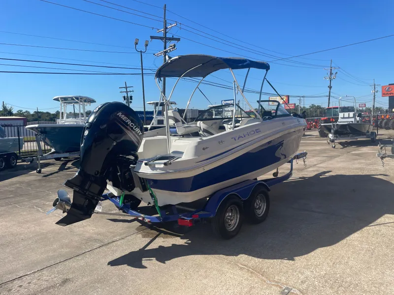 Slide: The Image of Tahoe 550 TF 2016 - 7