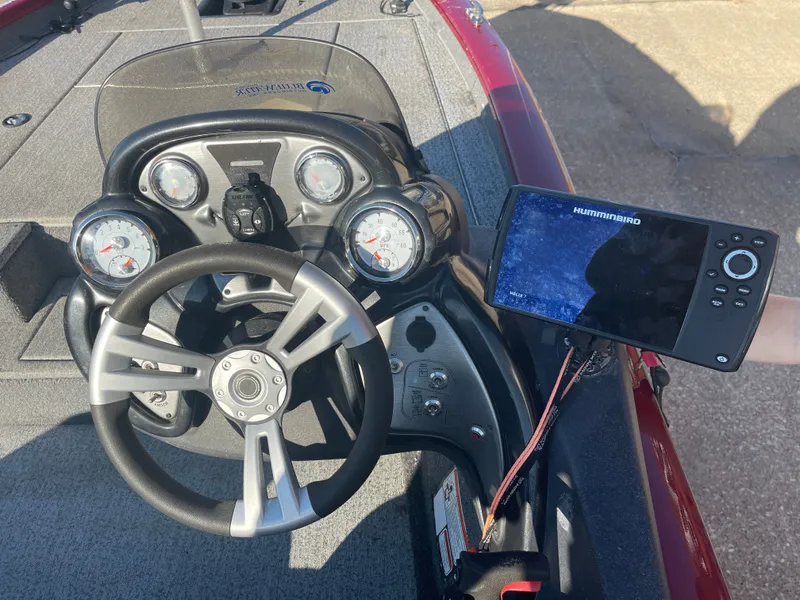 Slide: The Image of Tracker Pro Team 175 2022 - 14