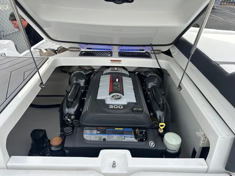 Slide: The Image of Monterey 238SS Super Sport 2022 - 11