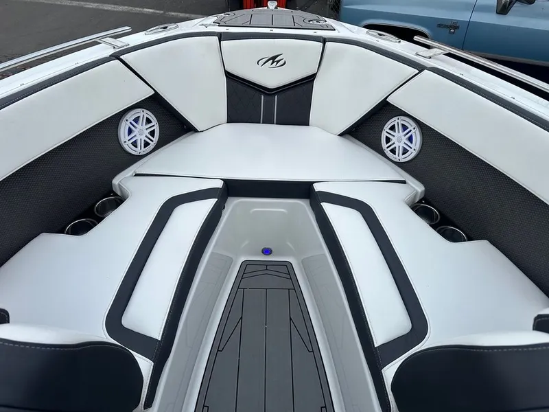 Slide: The Image of Monterey 238SS Super Sport 2022 - 3