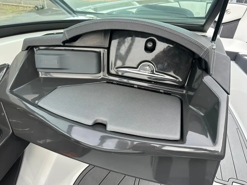 Slide: The Image of Monterey 238SS Super Sport 2022 - 6