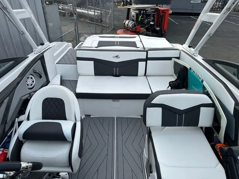 Slide: The Image of Monterey 238SS Super Sport 2022 - 7