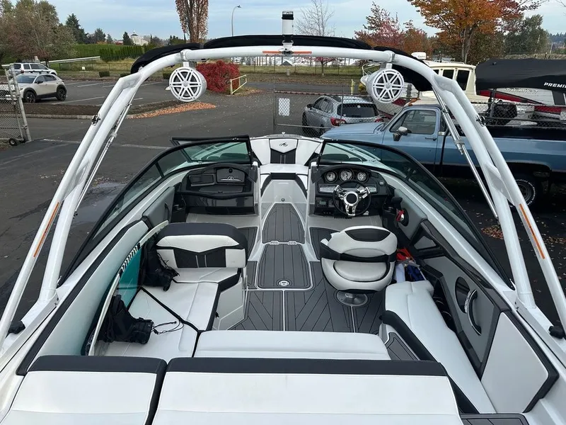 Slide: The Image of Monterey 238SS Super Sport 2022 - 8