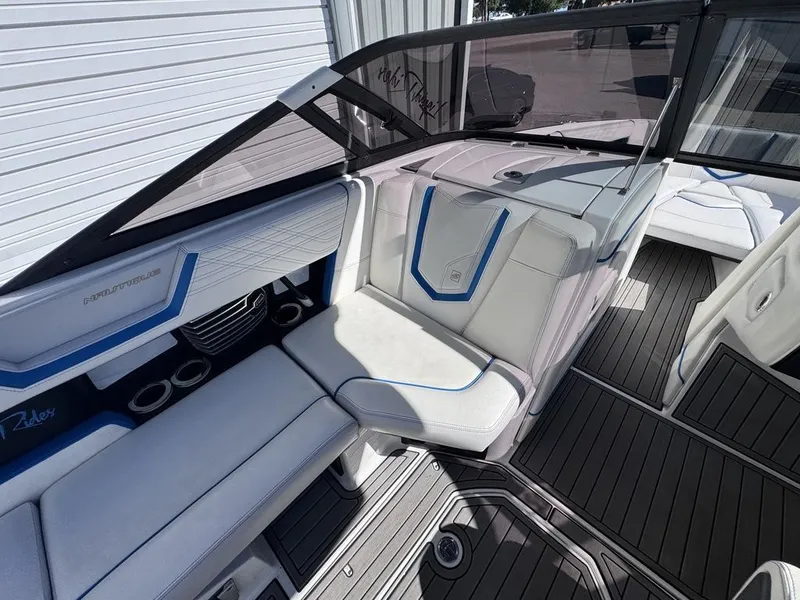 Slide: The Image of Nautique G23 2017 - 13