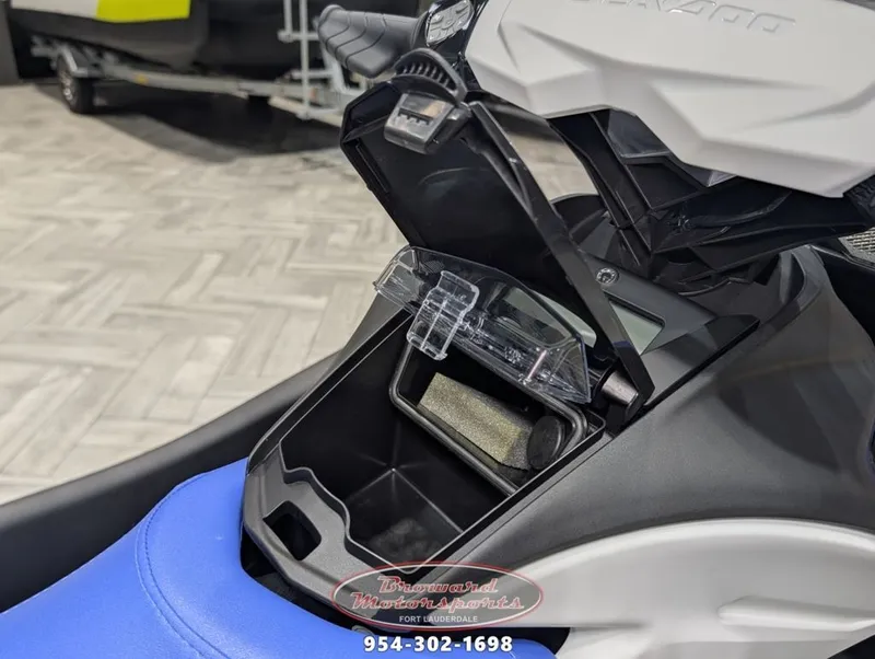 Slide: The Image of Sea-Doo Spark for 3 2026 - 14