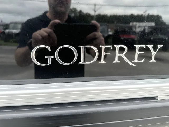 Slide: The Image of Godfrey MIGHTY G 1476 CRUISE W/50 HP 2025 - 4