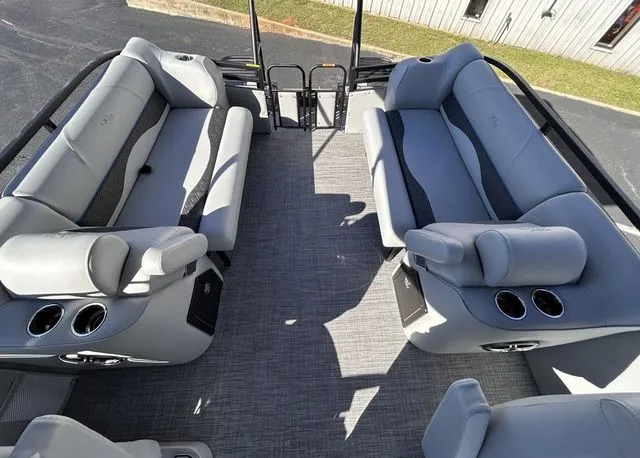 Slide: The Image of JC Neptoon 25TT Sport HTH 2026 - 5