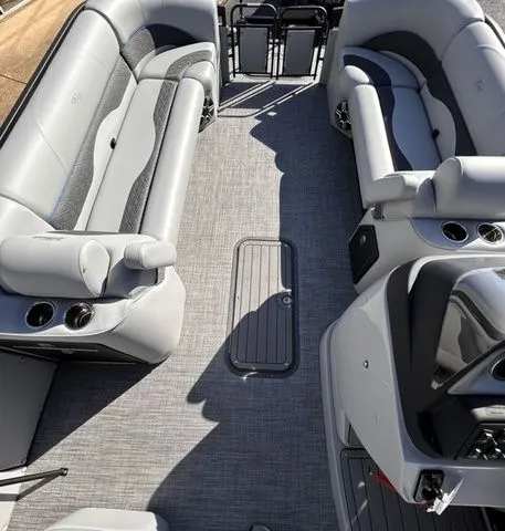 Slide: The Image of JC Neptoon 25TT Sport HTH 2026 - 6