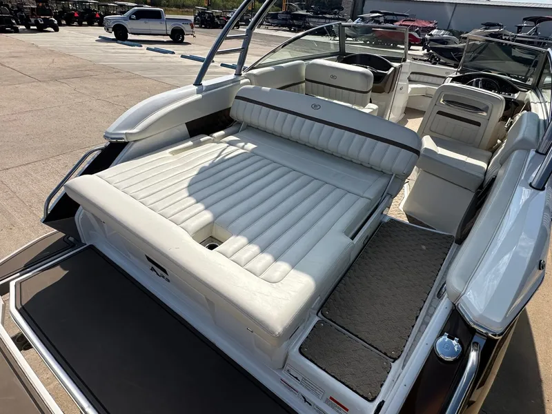 Slide: The Image of Cobalt A25 2014 - 18