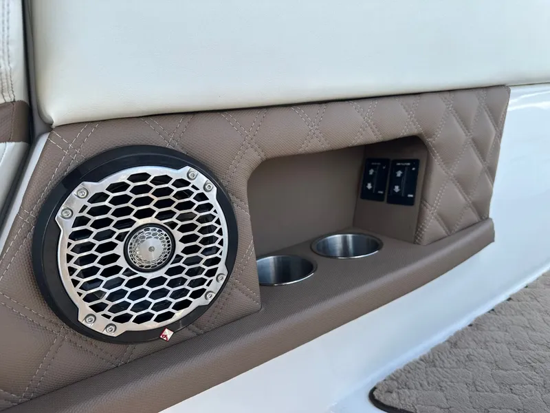 Slide: The Image of Cobalt A25 2014 - 22