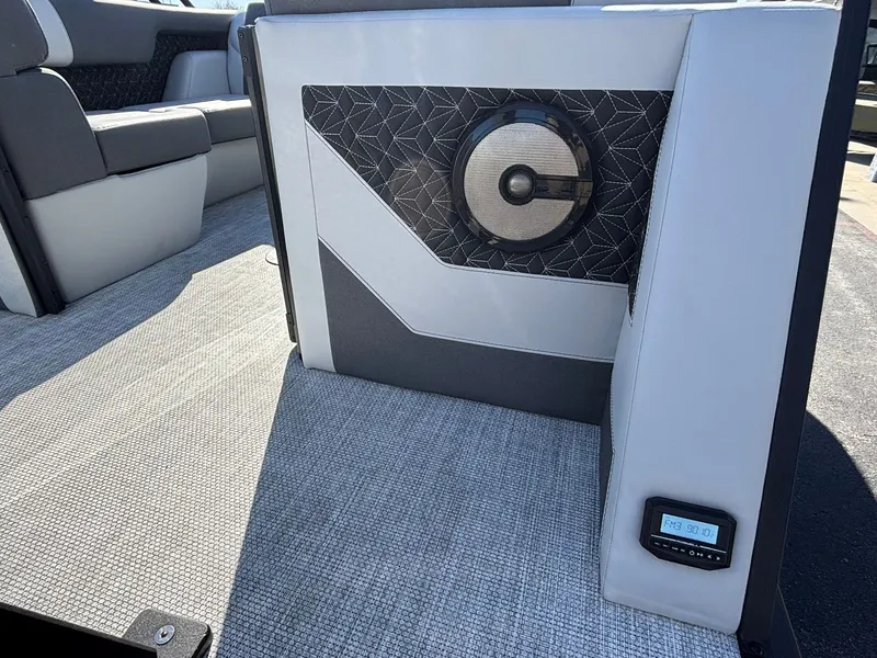 Slide: The Image of Alera M23Q 2026 - 10