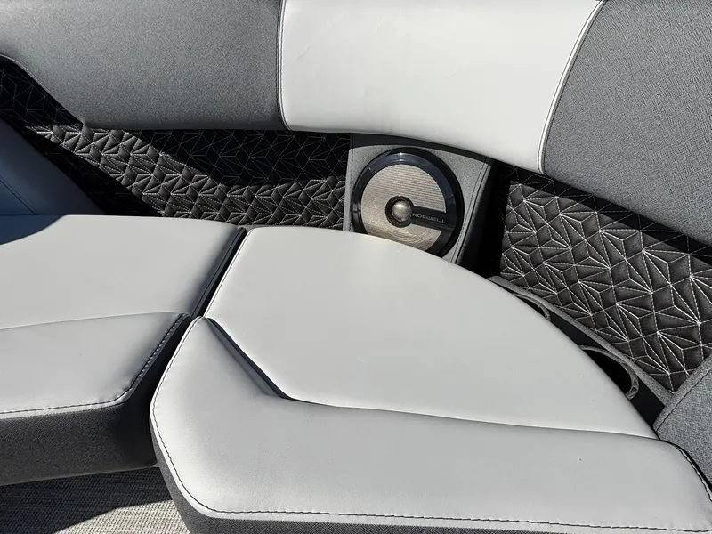 Slide: The Image of Alera M23Q 2026 - 11