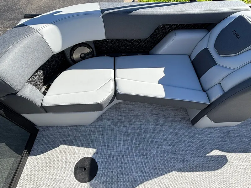 Slide: The Image of Alera M23Q 2026 - 15