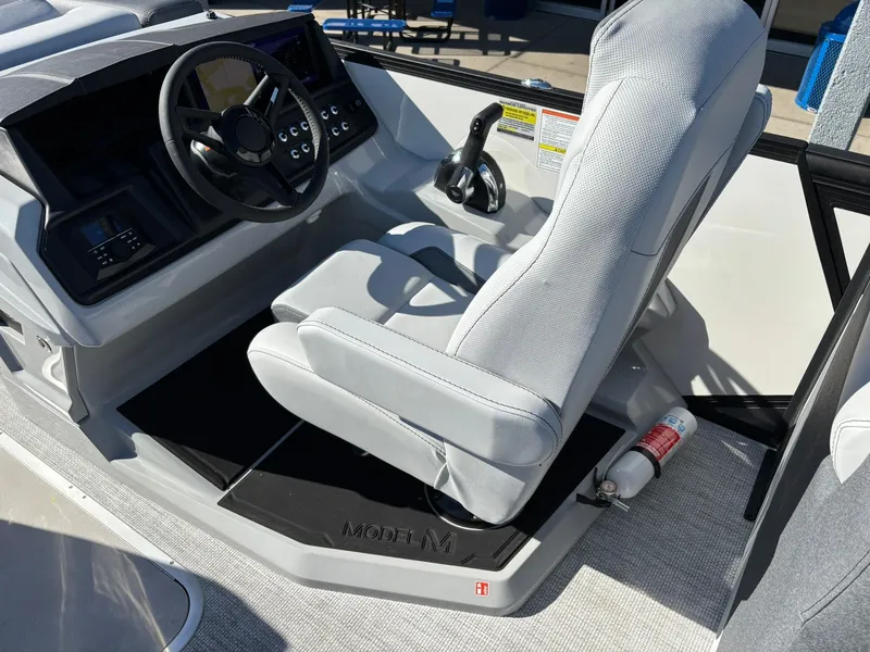 Slide: The Image of Alera M23Q 2026 - 17