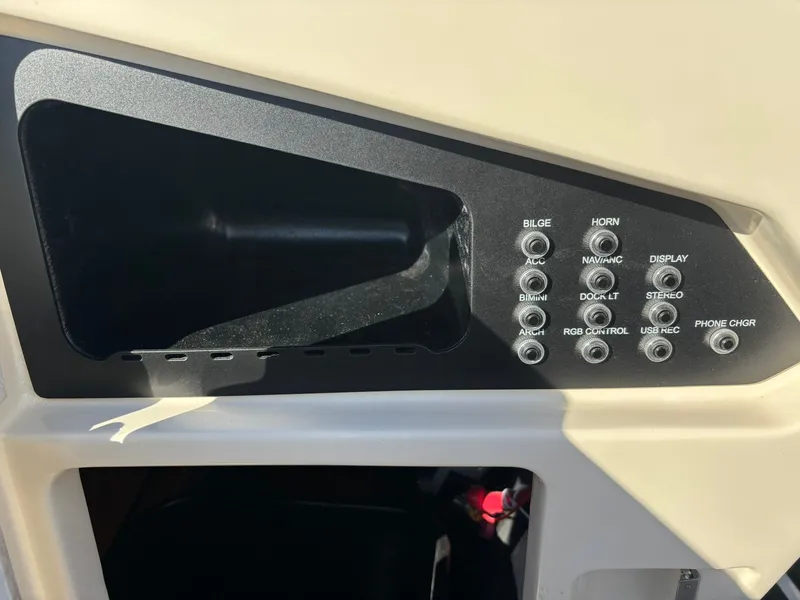 Slide: The Image of Alera M23L 2026 - 17