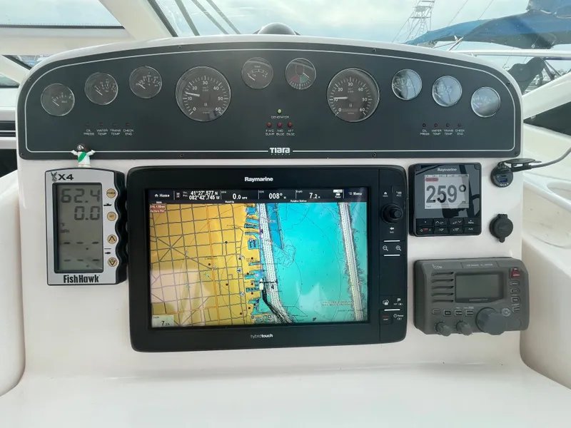 Slide: The Image of Tiara 3600 Open 2006 - 14