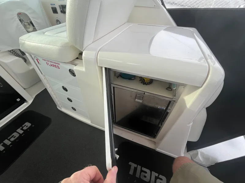 Slide: The Image of Tiara 3600 Open 2006 - 19