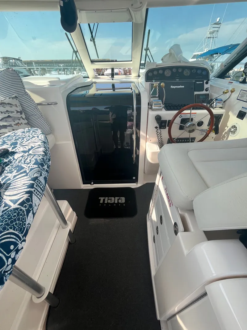 Slide: The Image of Tiara 3600 Open 2006 - 44