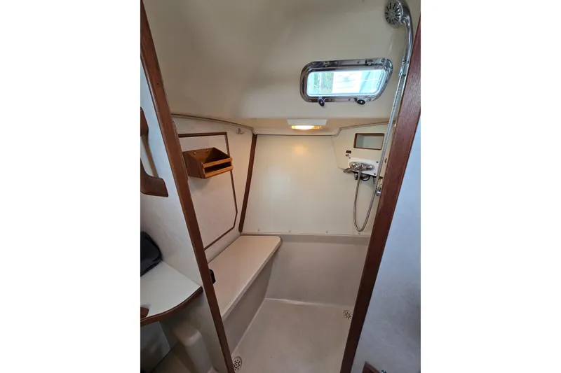 Slide: The Image of Island Packet 420 2001 - 63