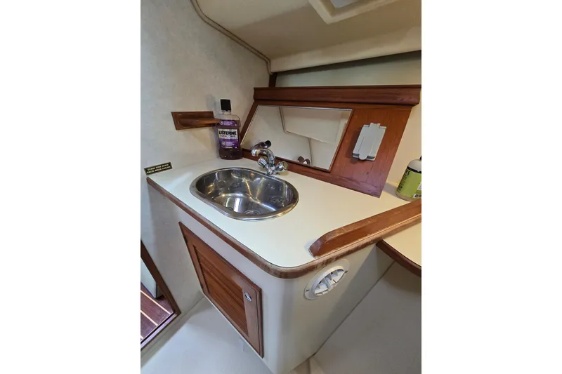 Slide: The Image of Island Packet 420 2001 - 65