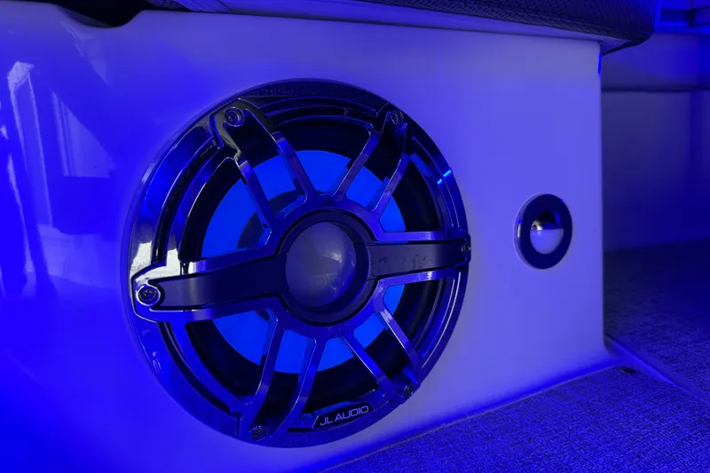 Slide: The Image of Speaker with blue LED lighting on 2023 Formula 400 Super Sport Crossover boat. - 92