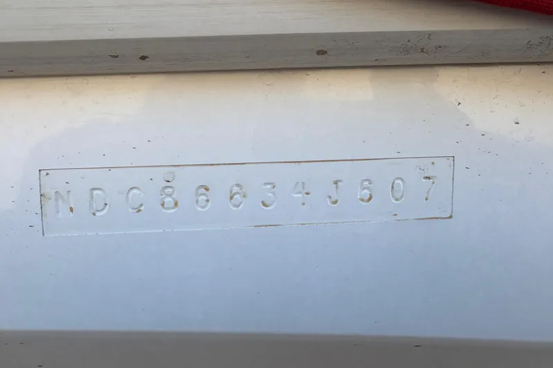 Slide: The Image of Hull identification number on 2007 Nordic Boats 28 Heat. - 19