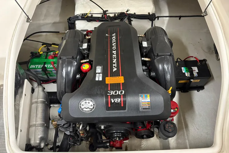 Slide: The Image of Close-up of 2015 Chaparral 244 Sunesta boat propeller and drive system. - 19