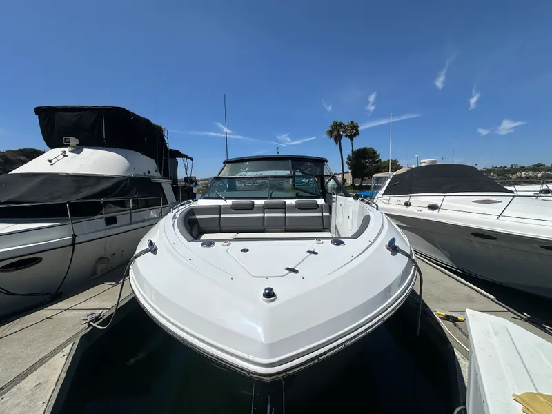 Slide: The Image of Cruisers 38 GLS 2021 - 4